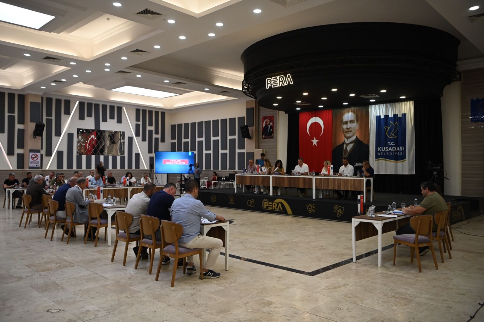 Kuşadası Meclisi Toplandı Önemli Başlıklar Masaya Yatırıldı (4)
