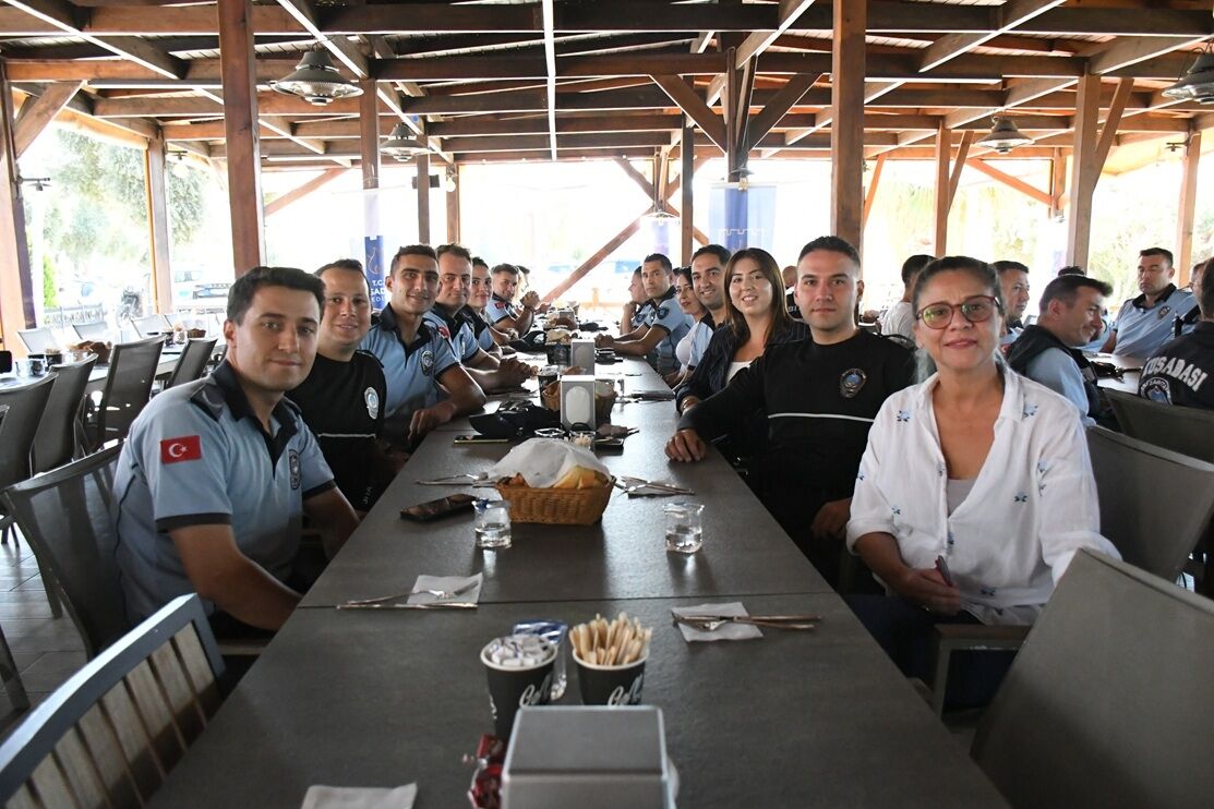 Kusadasinda Zabitalar Icin Ozel Kutlama Demirtas Mesai Arkad 690207 8417Eb