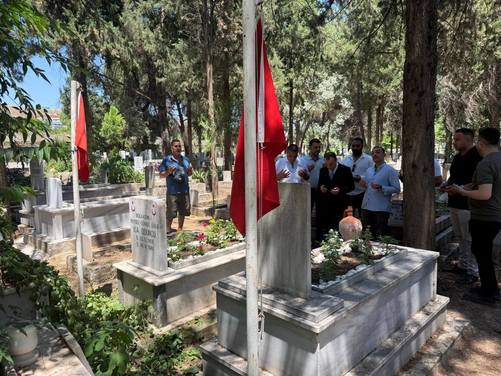 Mhp Nazilli’den Vefa Ülkücü Şehit Kenan Tavukçu Mezarı Başında Anıldı (3)