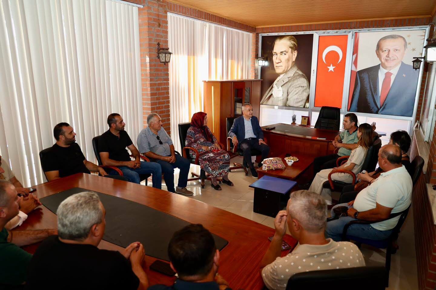 Milletvekili Savaş'tan Kuyucak İlçe Başkanı Sayar'a Ziyaret (4)