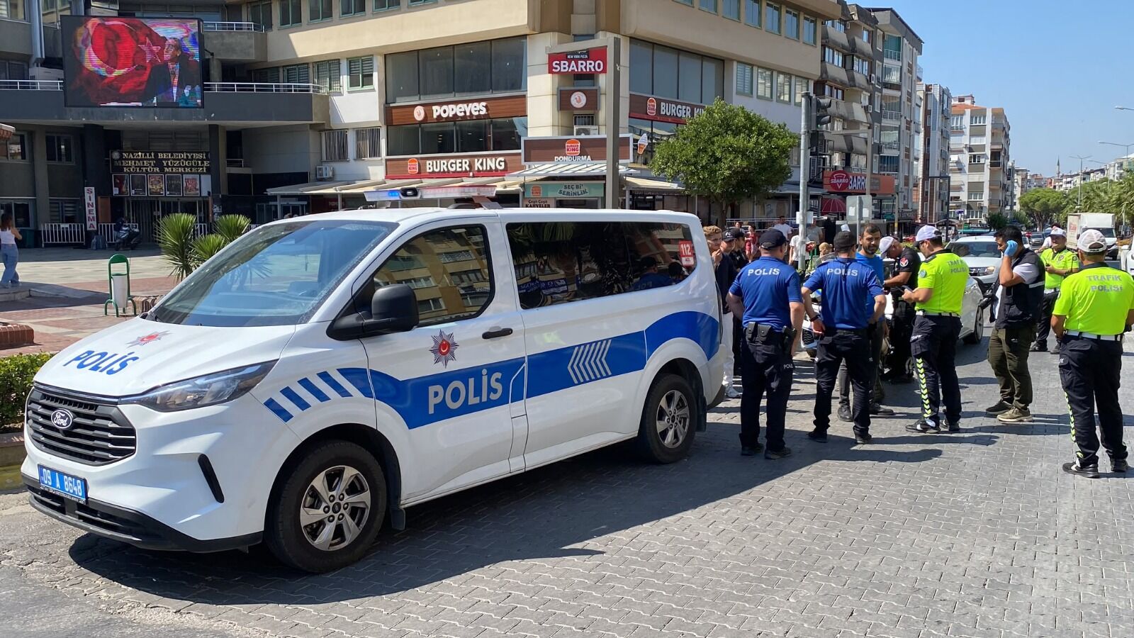 Nazilli'de Düğün Konvoyunda Kuru Sıkı Sıkan Şahıs Gözaltına Alındı (1)