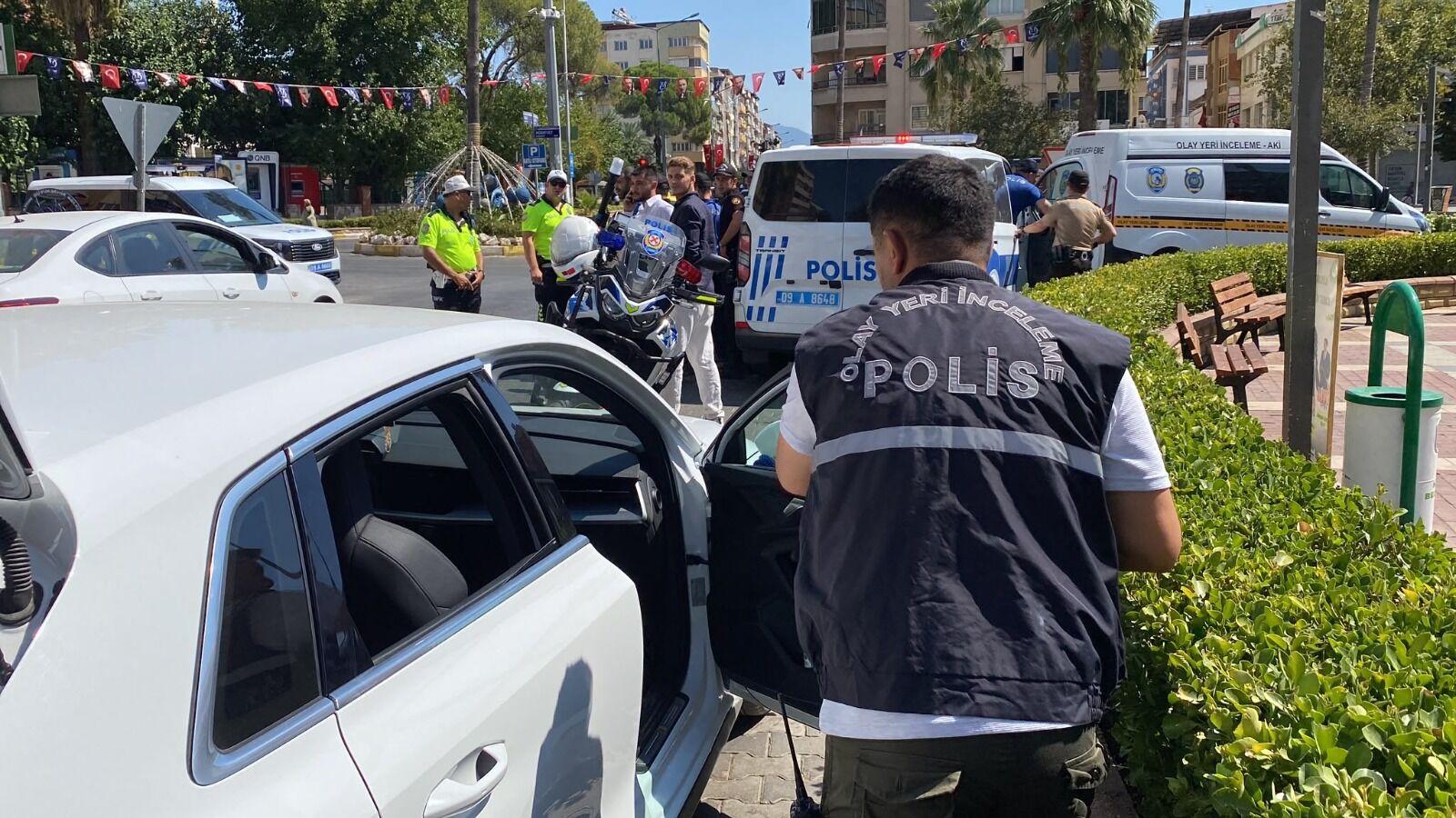 Nazilli'de Düğün Konvoyunda Kuru Sıkı Sıkan Şahıs Gözaltına Alındı (2)