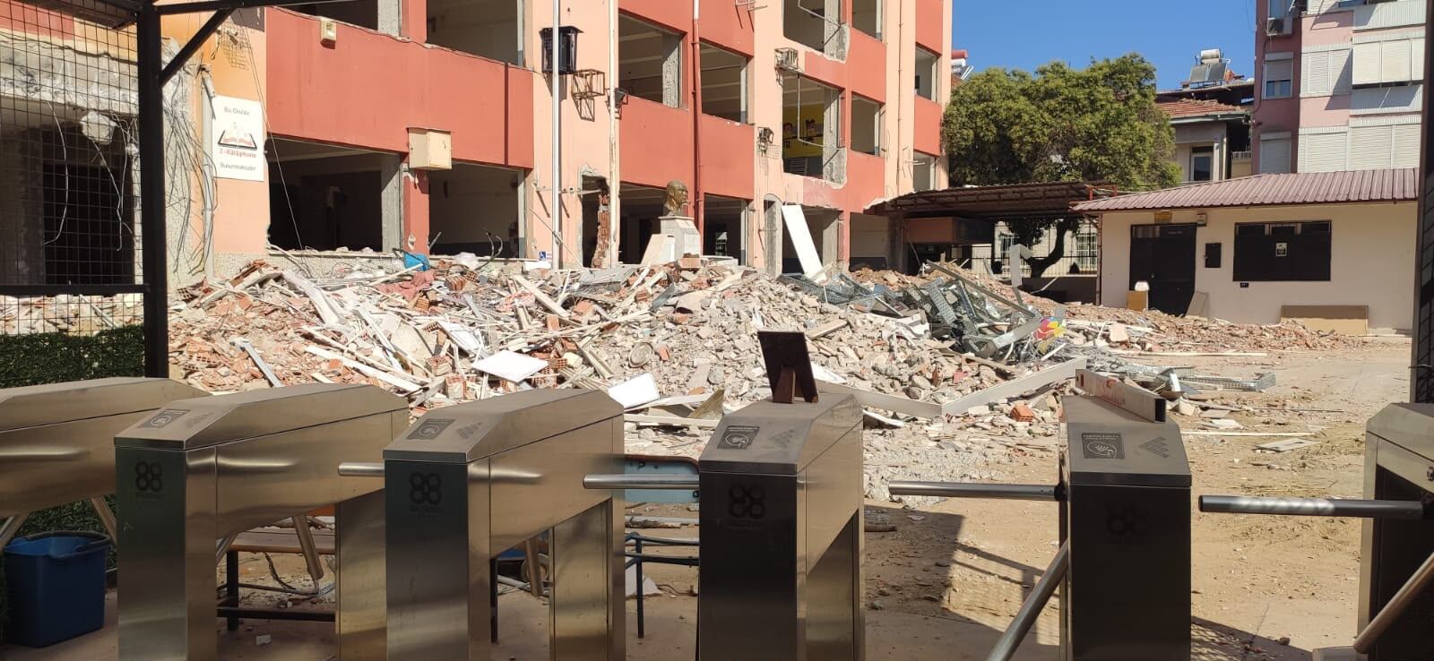 Nazilli’nin eğitim sorunlarını tek tek sıraladı: "Normal okul öğrencileri üvey evlat mı?"