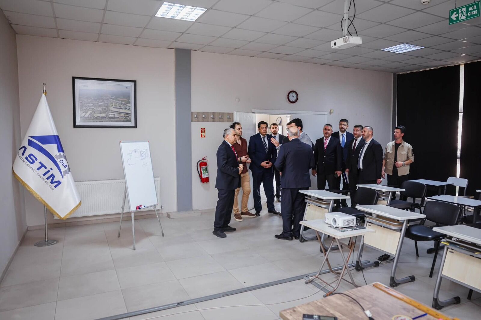 Sanayi Üniversite Iş Birliğinde Önemli Adım! Yök Ve Adü Heyeti Asti̇m Osb’yi Ziyaret Etti (1)
