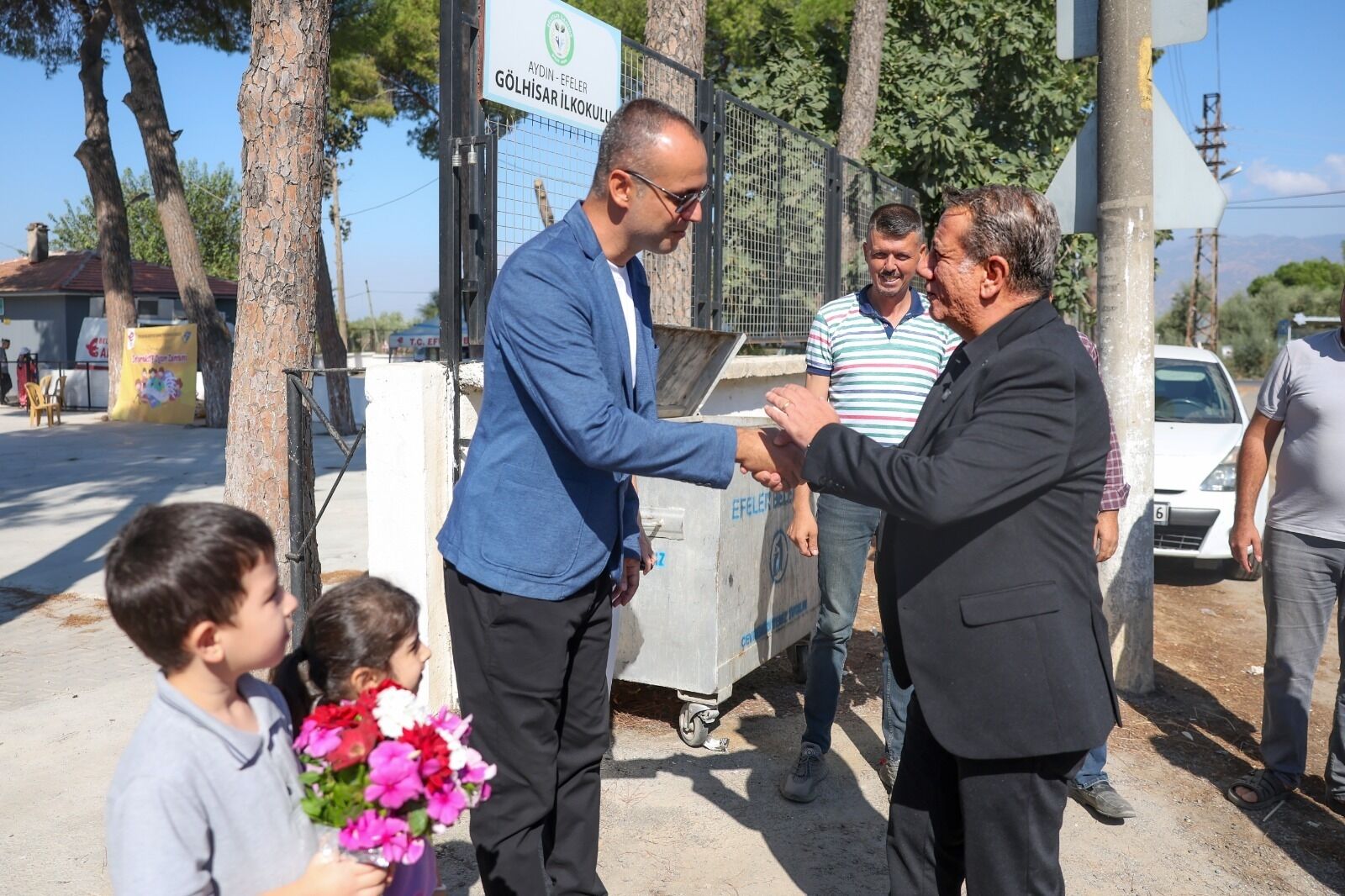 Yetiskinden Minik Ogrencilere Ilk Gun Surprizi 692233 A5Aa17