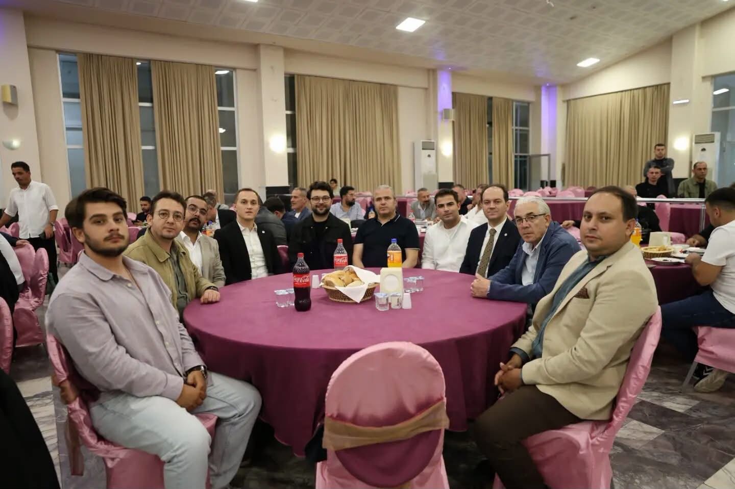 Aydınspor için Dayanışma Gecesi düzenlendi Parti temsilcileri bu yemekte buluştu