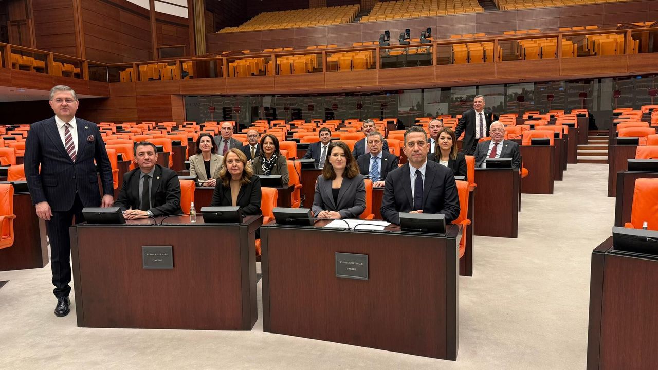CHP’li Karakoz Meclis’te nöbet tutuyor