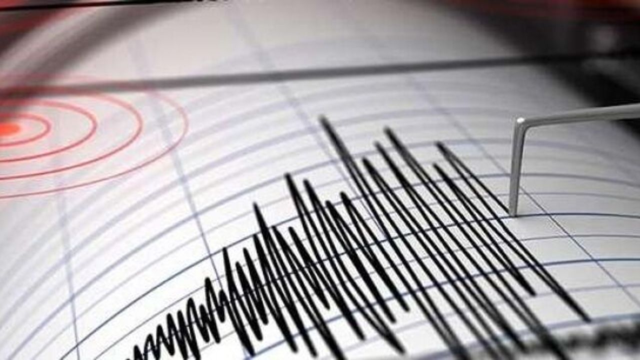 Ege’de sabah depremi! Kısa süreli panik yaşandı