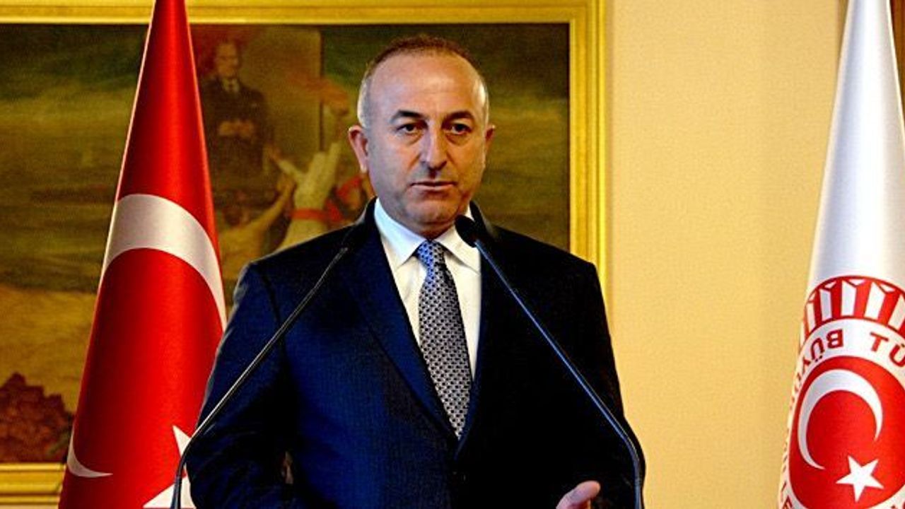 Eski bakan Mevlüt Çavuşoğlu’nun kardeşi silahla vuruldu!