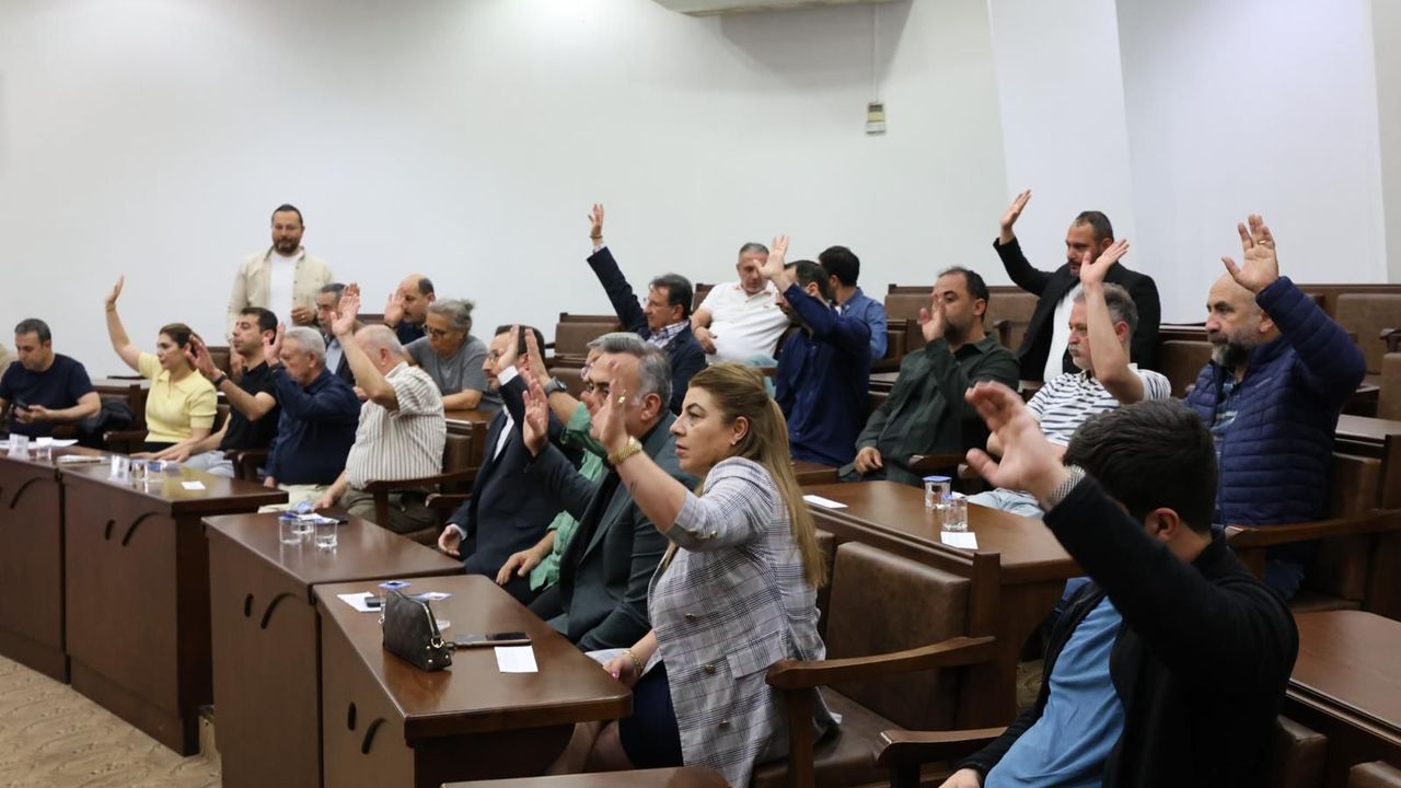 Nazilli'de CHP’li meclis üyeleri bölündü mü? Destek listesinde dikkat çeken eksiklik