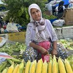 Aydınlı Hürriyet teyzeden engelli eşine 50 yıllık destek