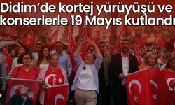 Didim’de kortej yürüyüşü ve konserlerle 19 Mayıs kutlandı