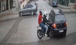 Kuyucak’ta otomobille motosiklet çarpıştı: 2 yaralı