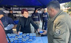 Aydın büyükşehir belediyesi 6 Şubat'ın yıldönümünde helva hayrı yaptı