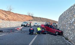 Otomobil ile kamyonet çarpıştı! Baba ve oğlu kazada can verdi