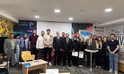 ADÜ’lü öğrencilerden diyalektik ve estetik yaklaşım! Farklı cepheleri kadraja yansıttılar