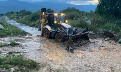 Bozdoğan’da belediyeden zamanında müdahale! Şeytan Deresi’nde mahsur kaldılar