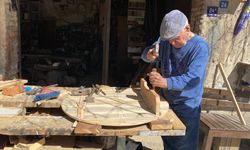 Koçarlı’nın emektar marangozu zamana direniyor