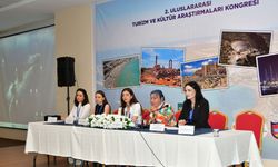 AK Partili Sarıbaş politikaya ışık tuttu! Didim’de önemli sunuma katıldı