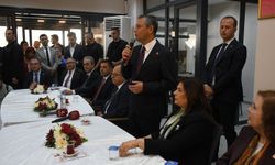 CHP Kuşadası İlçe Örgütü’nün yeni binası Genel Başkan Özgür Özel’in katılımıyla açıldı