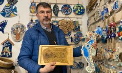 Söke’de yaz enerjisini aratmayan dükkan! Sanatını yakarak icra ediyor