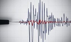 Şiddetli sarsıntı sonrası tsunami alarmı verildi! 7.4 büyüklüğünde deprem şoku