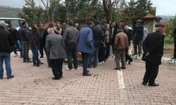 Ege'nin o şehrinde büyük deprem endişesi! Evlerine girmekten çekinen halk devletten çadır istedi