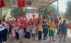 Kuyucak’ta çocukların yüzü kadın eliyle güldü