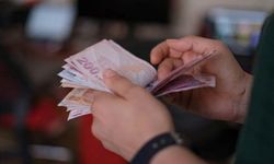 Emeklilere bayram ikramiyesi ödemesi başladı ama! Birçok kişinin hesabına 4 bin lira yatırılmıyor