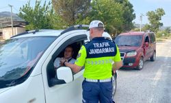 Aydın’da Jandarma ekipleri hem bilgilendirdi hem bayram kutladı