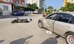 Nazilli’de motosikletle otomobil çarpıştı