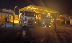 Kuşadası Belediyesi’nden Seferihisar’daki yangınla mücadeleye gece desteği