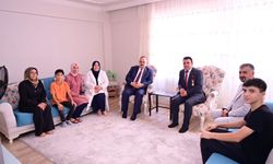 Vali Canbolat’tan Gazi Çetin’e ziyaret