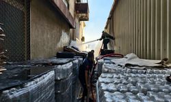 Nazilli’de korkutan yangın! Meşrubat bayisi alev aldı