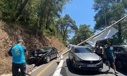 Freni patlayan araç bu şekilde durdu! Kaza adeta geliyorum dedi