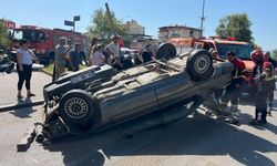 Aydın’da otomobil ani fren yaptı! 2 kişi ölümden döndü