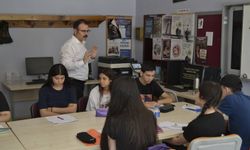 Kaymakam Ateş’ten öğrencilere ziyaret