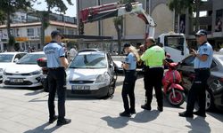 Kuşadası’nda polis ve zabıtadan trafik denetimi