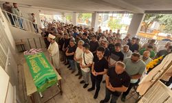 Belediye personelinin annesi son yolculuğuna uğurlandı