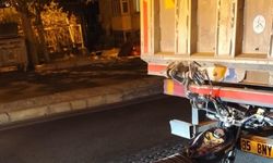 Motosiklet, park halindeki kamyona çarptı! 1 kişi öldü, 1 kişi yaralandı