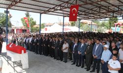 2 gün sonra baba olacaktı: Binlerce vatandaş şehidi son yolculuğuna uğurladı