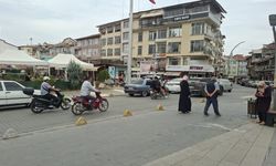 Deprem paniği kamerada! Binalardan sokağa kaçtılar