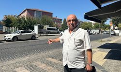 Kızını kazada kaybeden emekli polis, mahallesine yaya geçidi istedi
