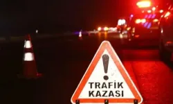 Tır bariyerlere saplandı: 4 yaralı