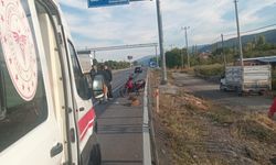 Köpeğe çarpmamak için bariyere çarptı: Yaralandı