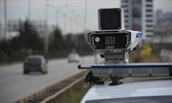 Trafik cezalarında yeni dönem başlıyor: Hız sınırını 1 km aşana ceza geliyor!