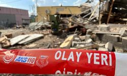 Tüp bomba gibi patladı! Ev yıkıldı: 1'i ağır 2 yaralı