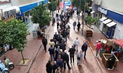 Aydın Büyükşehir Belediyesi binlerce fideyi Nazilli’de vatandaşlara dağıttı