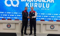 Yalçın’dan Eğitim-Bir-Sen Aydın Şubesi’ne teşekkür plaketi