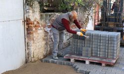 Nazilli Belediyesi Çapahasan’da yolları yeniliyor